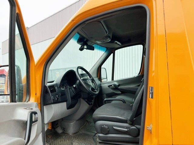 Mercedes-Benz Sprinter 515 CDI 4x2 Sprinter 515 CDI 4x2 - 패널 밴 : 사진 3 Mercedes-Benz Sprinter 515 CDI 4x2 Sprinter 515 CDI 4x2 - 패널 밴 : 사진 3