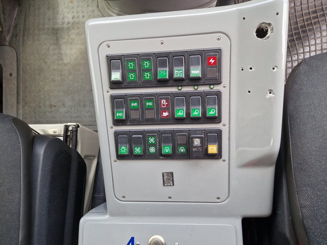 Mercedes-Benz Sprinter 516 CDI 4x2 Sprinter 516 CDI 4x2, Rettungswagen - 구급차 : 사진 2 Mercedes-Benz Sprinter 516 CDI 4x2 Sprinter 516 CDI 4x2, Rettungswagen - 구급차 : 사진 2