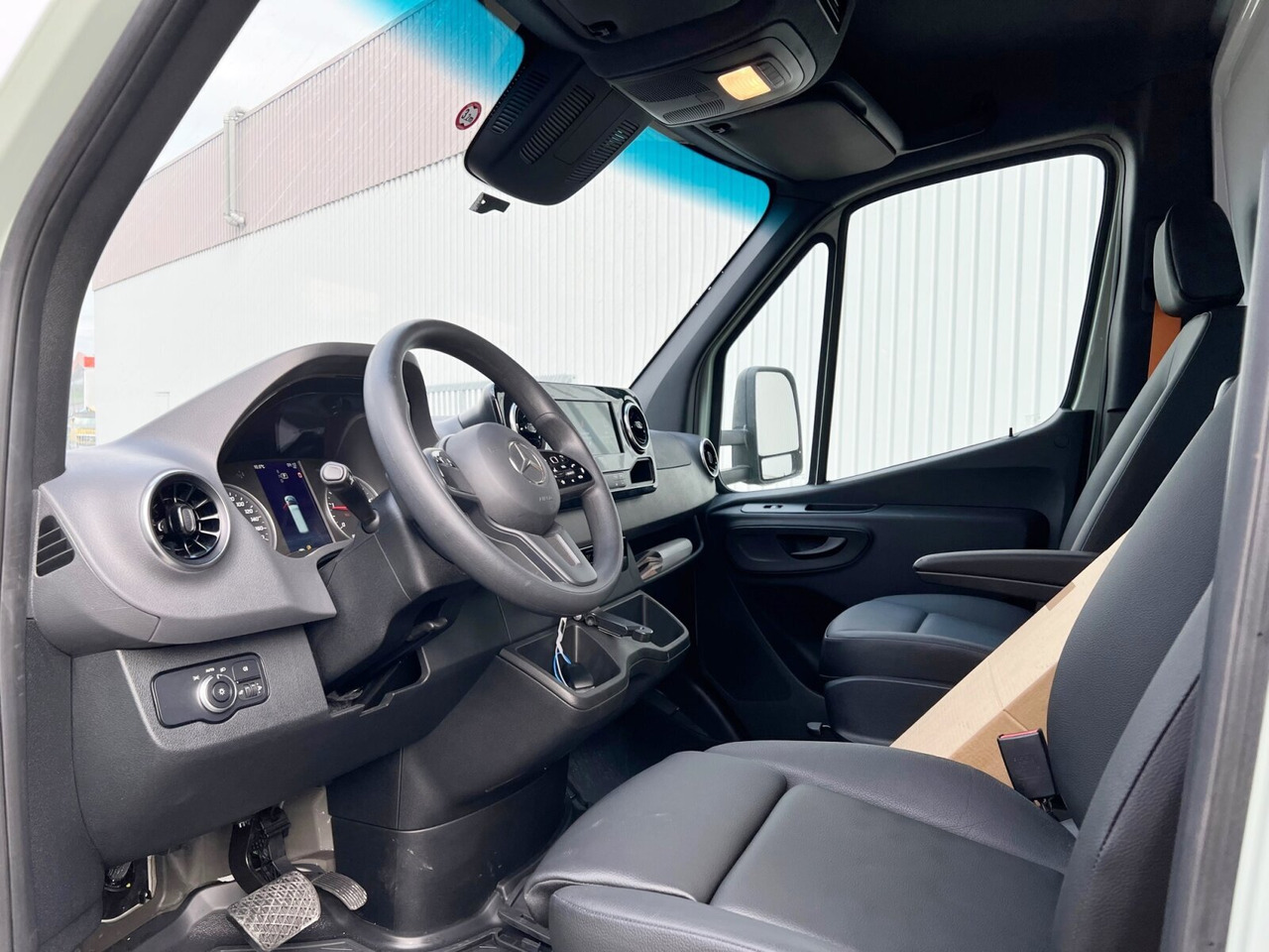 Mercedes-Benz Sprinter 516 FG 4x2 Sprinter 516 FG 4x2, MBUX, Autotransporter Comear - 패널 밴 : 사진 5 Mercedes-Benz Sprinter 516 FG 4x2 Sprinter 516 FG 4x2, MBUX, Autotransporter Comear - 패널 밴 : 사진 5