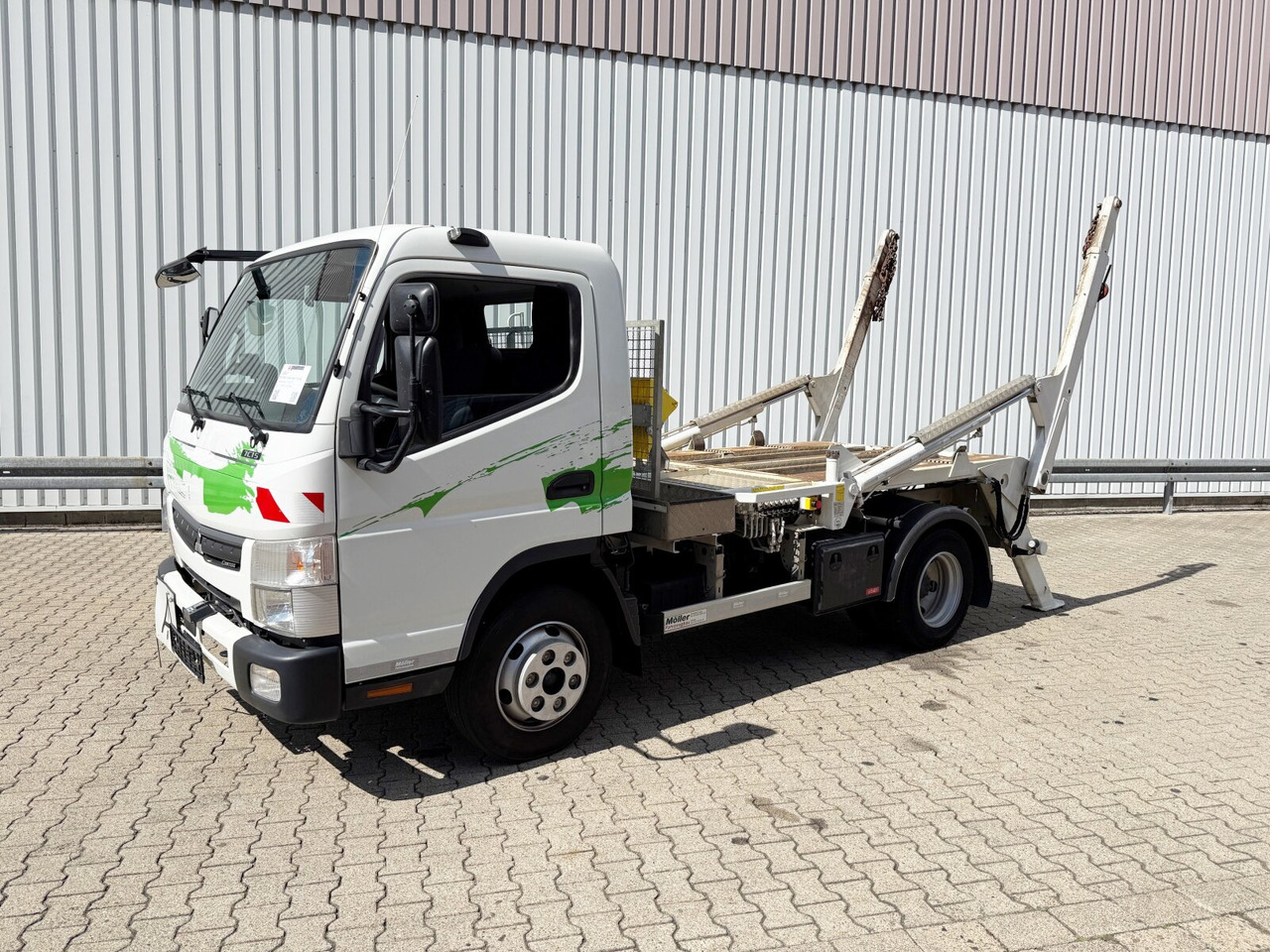 Mitsubishi Canter Fuso 7C15 4x2 Canter Fuso 7C15 4x2, Tele-Absetzer, Vereiterbar bis 10m³ - 스킵 로더 트럭 : 사진 1 Mitsubishi Canter Fuso 7C15 4x2 Canter Fuso 7C15 4x2, Tele-Absetzer, Vereiterbar bis 10m³ - 스킵 로더 트럭 : 사진 1
