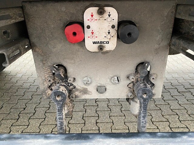 Orten PRASQ 18 Getränkeanhänger PRASQ 18 Getränkeanhänger, Stapleraufnahme, 12x VORHANDEN! - 밀폐형 박스 트레일러 : 사진 5 Orten PRASQ 18 Getränkeanhänger PRASQ 18 Getränkeanhänger, Stapleraufnahme, 12x VORHANDEN! - 밀폐형 박스 트레일러 : 사진 5