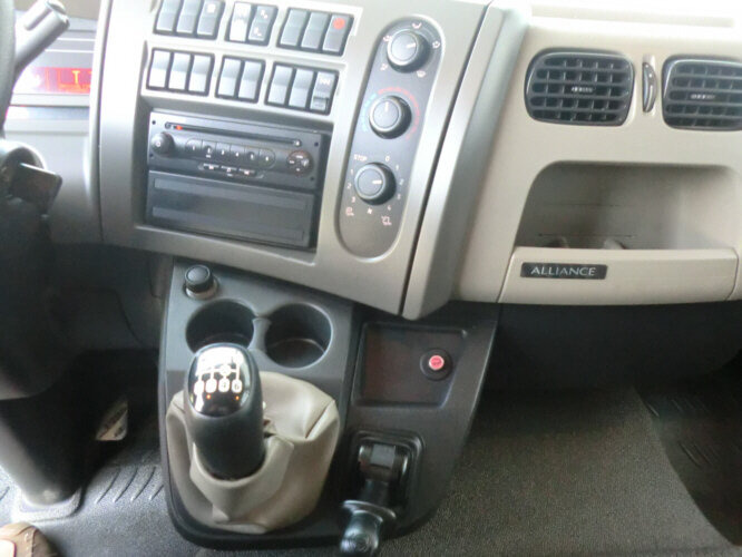 Renault Midlum 220 DXi 4x2 Midlum 220 DXi 4x2Getränkekoffer TÜV:2019 - 박스 트럭 : 사진 2 Renault Midlum 220 DXi 4x2 Midlum 220 DXi 4x2Getränkekoffer TÜV:2019 - 박스 트럭 : 사진 2