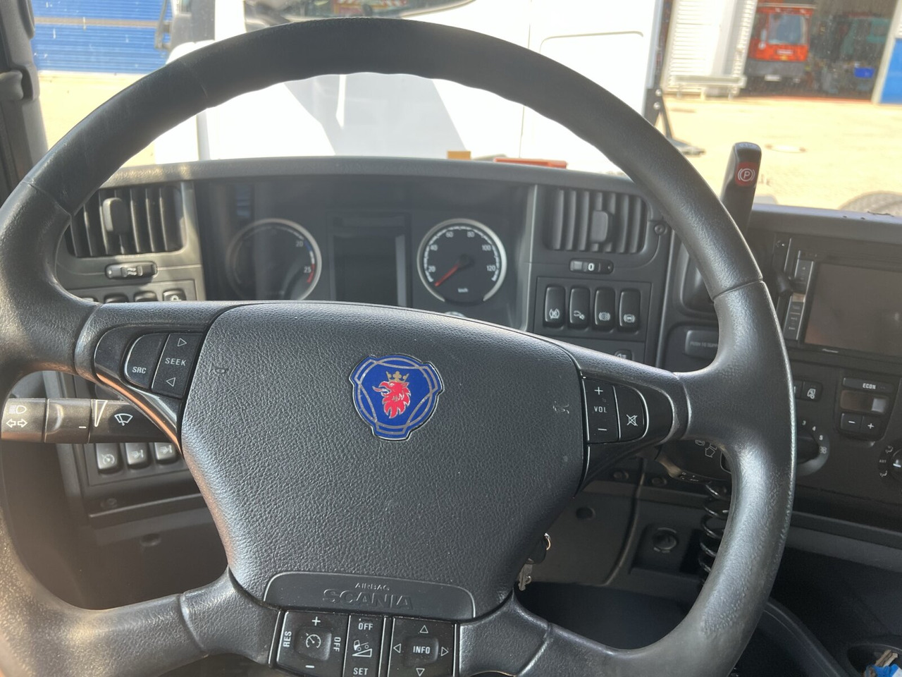 Scania G420 6x2, ERSATZTEILSPENDER! G420 6x2, Liftachse, Hiab LBW, Motor defekt! - 박스 트럭 : 사진 4 Scania G420 6x2, ERSATZTEILSPENDER! G420 6x2, Liftachse, Hiab LBW, Motor defekt! - 박스 트럭 : 사진 4