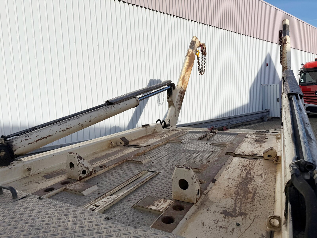 Scania P 320 6x2-4 P 320 6x2-4, Lenk-/Liftachse, Tele-Absetzanlage, Funk - 스킵 로더 트럭 : 사진 2 Scania P 320 6x2-4 P 320 6x2-4, Lenk-/Liftachse, Tele-Absetzanlage, Funk - 스킵 로더 트럭 : 사진 2