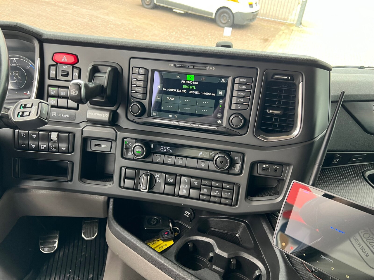 Scania R 580 6x4 R 580 6x4, V8-Motor, Kipphydraulik, Retarder, 66t - 트랙터 유닛 : 사진 4 Scania R 580 6x4 R 580 6x4, V8-Motor, Kipphydraulik, Retarder, 66t - 트랙터 유닛 : 사진 4
