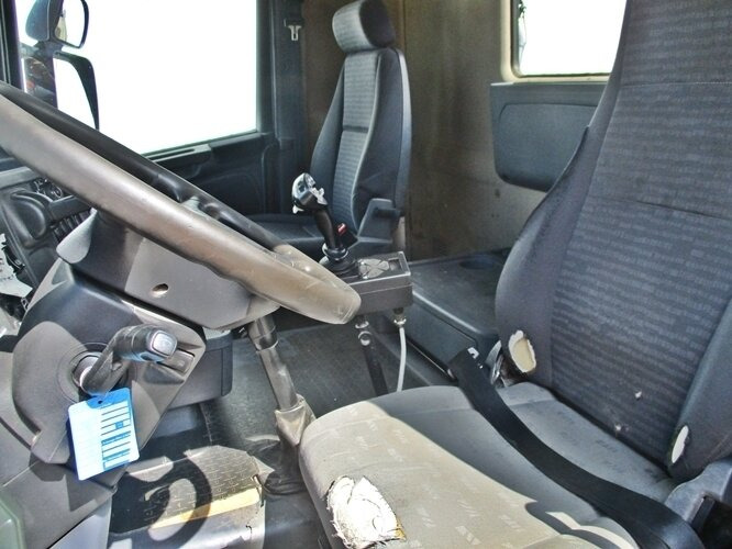 Scania R420 CB 8x4 MNZ R420 CB 8x4 MNZ, Retarder, Euro4 - 후크 리프트 트럭 : 사진 5 Scania R420 CB 8x4 MNZ R420 CB 8x4 MNZ, Retarder, Euro4 - 후크 리프트 트럭 : 사진 5