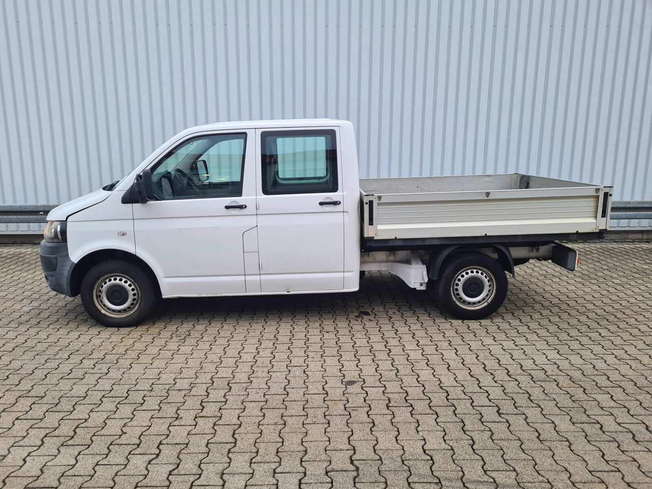 플랫베드 밴, 콤비 밴 T5 Doka 4x2 T5 Doka 4x2, 2.0 ltr. TDI Pritsche : 사진 8 플랫베드 밴, 콤비 밴 T5 Doka 4x2 T5 Doka 4x2, 2.0 ltr. TDI Pritsche : 사진 8