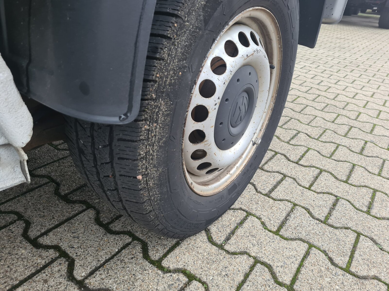 플랫베드 밴, 콤비 밴 T5 Doka 4x2 T5 Doka 4x2, 2.0 ltr. TDI Pritsche : 사진 15 플랫베드 밴, 콤비 밴 T5 Doka 4x2 T5 Doka 4x2, 2.0 ltr. TDI Pritsche : 사진 15