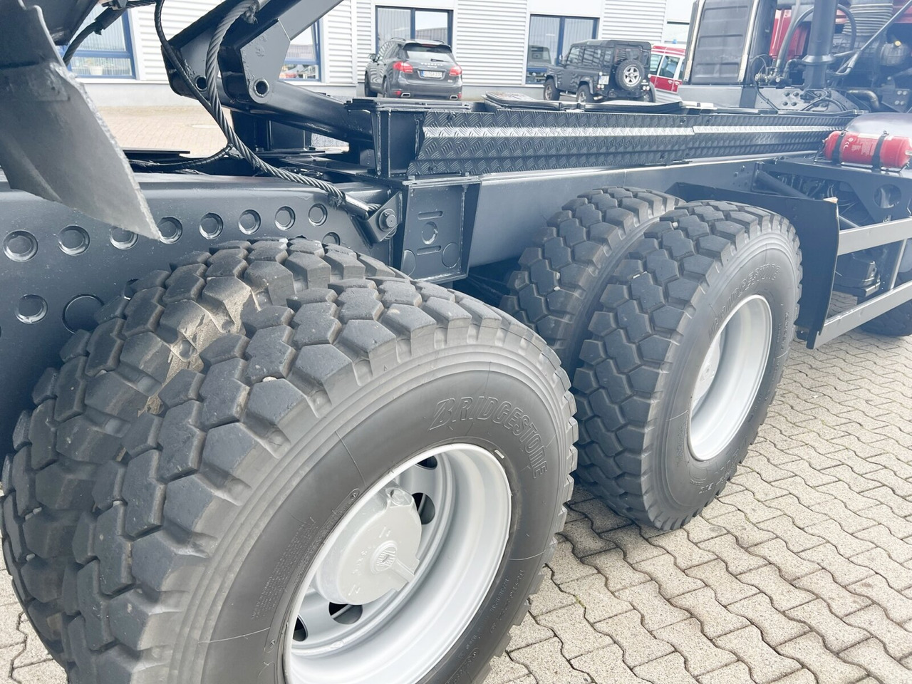 Tatra Phoenix 8x8 Phoenix 8x8, Stahlmulde ca. 22m³, hydr. Heckklappe - 덤프 : 사진 4 Tatra Phoenix 8x8 Phoenix 8x8, Stahlmulde ca. 22m³, hydr. Heckklappe - 덤프 : 사진 4