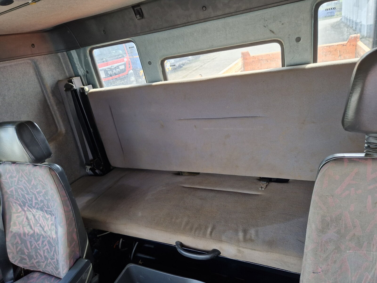 Trakker 190E350 4x4 Trakker 190E350 4x4, Meiller-Kipper, Winterdienstausstattung - 덤프트럭 : 사진 3 Trakker 190E350 4x4 Trakker 190E350 4x4, Meiller-Kipper, Winterdienstausstattung - 덤프트럭 : 사진 3