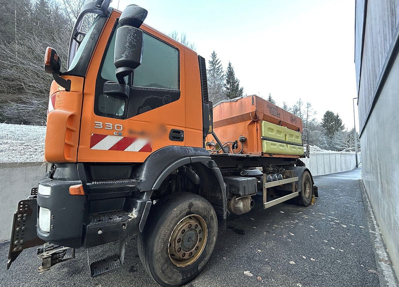 Trakker AD190T33WP 4x4 Trakker AD190T33WP 4x4, Winterdienstausstattung - 후크 리프트 트럭 : 사진 2 Trakker AD190T33WP 4x4 Trakker AD190T33WP 4x4, Winterdienstausstattung - 후크 리프트 트럭 : 사진 2