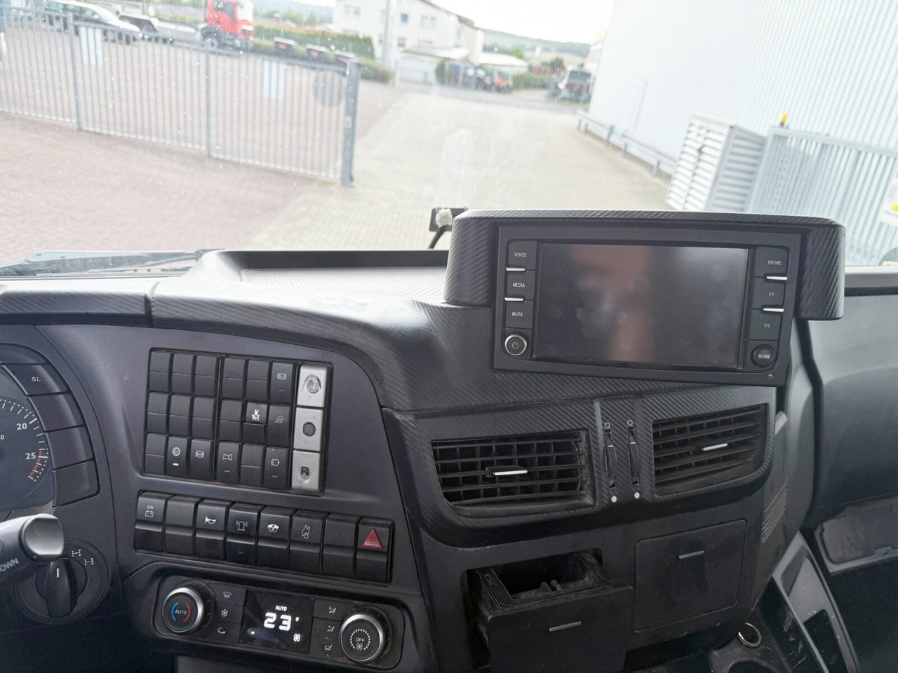 Trakker AD260T45 6x4 Trakker AD260T45 6x4, Bordmatik - 덤프트럭 : 사진 3 Trakker AD260T45 6x4 Trakker AD260T45 6x4, Bordmatik - 덤프트럭 : 사진 3