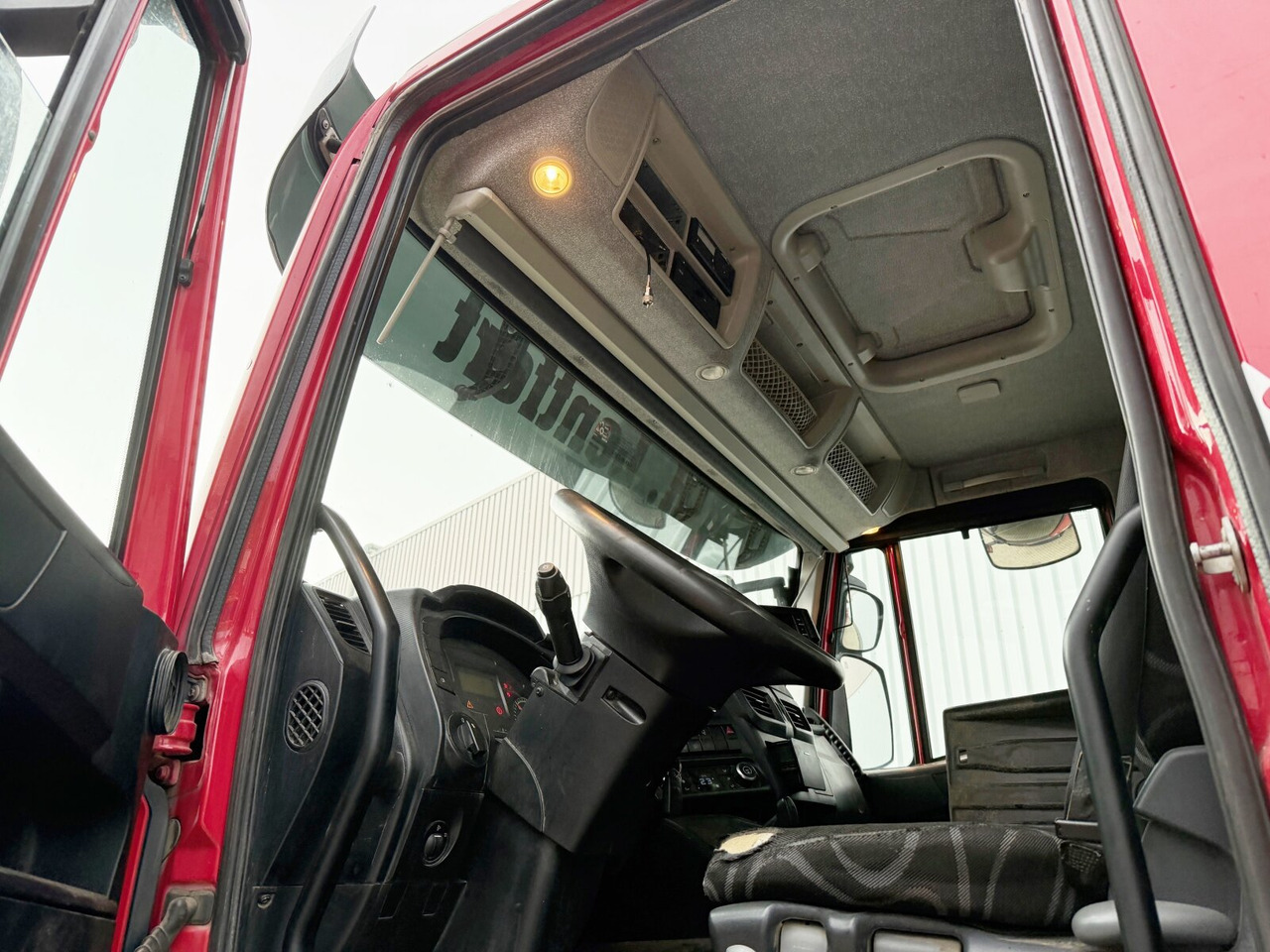 Trakker AD260T45 6x4 Trakker AD260T45 6x4, Bordmatik - 덤프트럭 : 사진 2 Trakker AD260T45 6x4 Trakker AD260T45 6x4, Bordmatik - 덤프트럭 : 사진 2