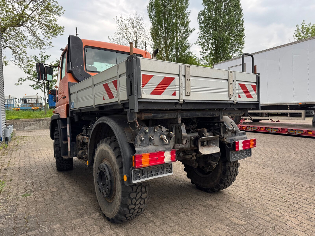 Unimog U 400 405/12 4x4 U 400 405/12 4x4, Kipper, Kommunalhydraulik, VarioPilot, Zapfwelle - 밴 : 사진 5 Unimog U 400 405/12 4x4 U 400 405/12 4x4, Kipper, Kommunalhydraulik, VarioPilot, Zapfwelle - 밴 : 사진 5