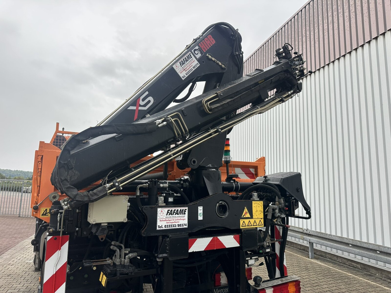 Unimog U500 4x4 U500 4x4 405/40 mit Heckkran Hiab 077-1 HiDuo, absattelbar, Funk - 밴 : 사진 3 Unimog U500 4x4 U500 4x4 405/40 mit Heckkran Hiab 077-1 HiDuo, absattelbar, Funk - 밴 : 사진 3