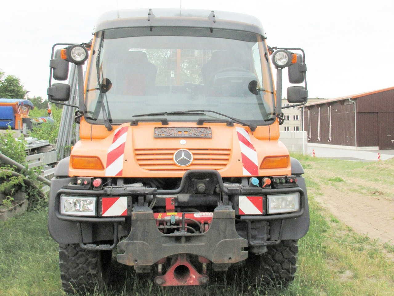 Unimog U500 4x4 U500 4x4 405/40 mit Heckkran Hiab 077-1 HiDuo, absattelbar, Funk - 밴 : 사진 4 Unimog U500 4x4 U500 4x4 405/40 mit Heckkran Hiab 077-1 HiDuo, absattelbar, Funk - 밴 : 사진 4