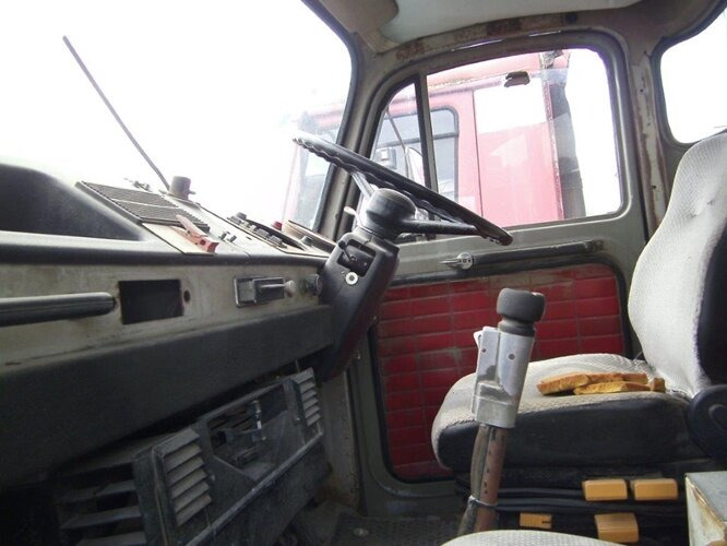 V5 4x2 Saurer V5 4x2 - 캡 새시 트럭 : 사진 5 V5 4x2 Saurer V5 4x2 - 캡 새시 트럭 : 사진 5