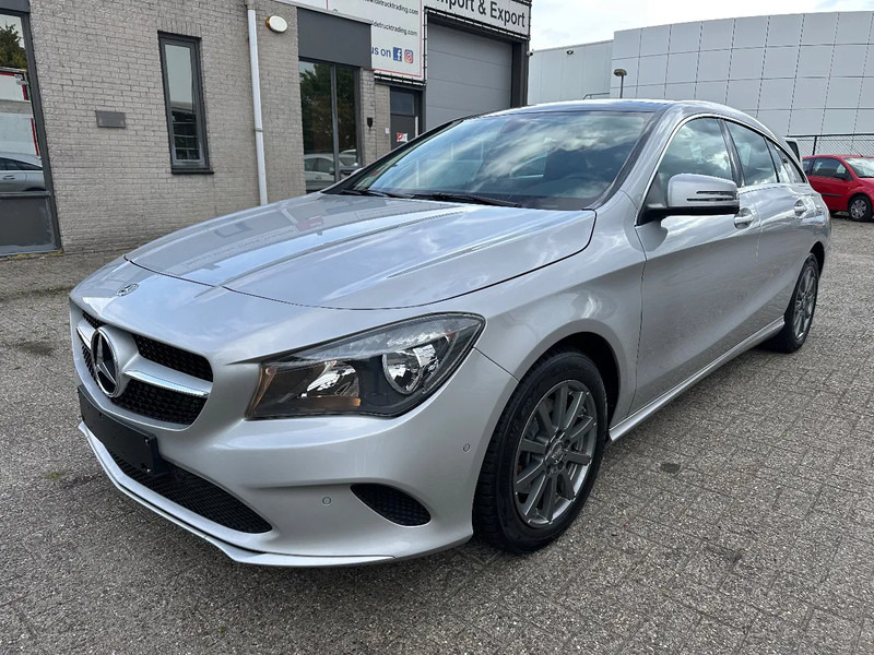 Mercedes-Benz CLA-Klasse 200 D - SHOOTING BRAKE + SUNROOF + NAVI - 차량 : 사진 1 Mercedes-Benz CLA-Klasse 200 D - SHOOTING BRAKE + SUNROOF + NAVI - 차량 : 사진 1