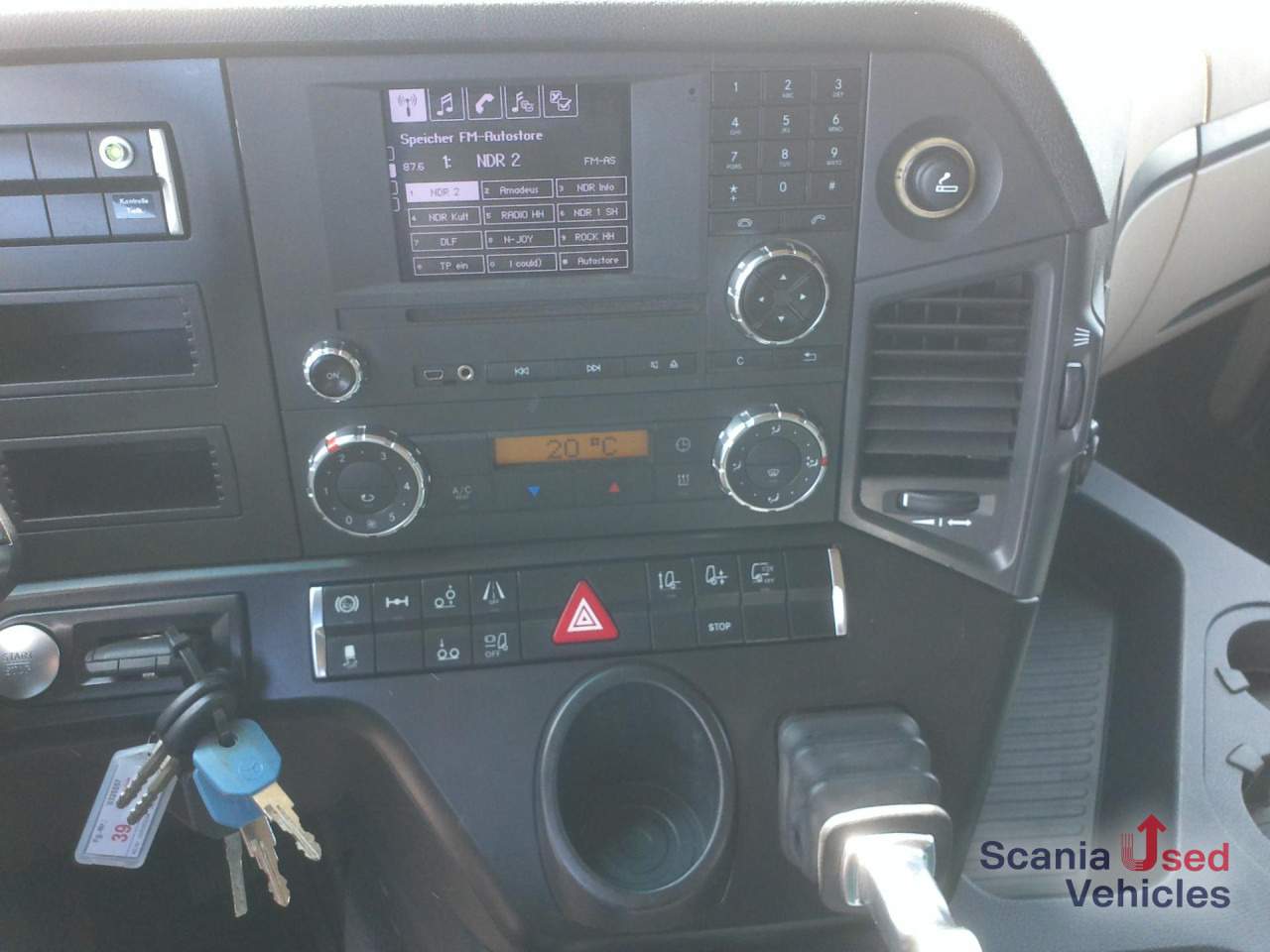 MERCEDES-BENZ Actros 2533L Volumen - 커튼사이더 트럭 : 사진 2 MERCEDES-BENZ Actros 2533L Volumen - 커튼사이더 트럭 : 사진 2
