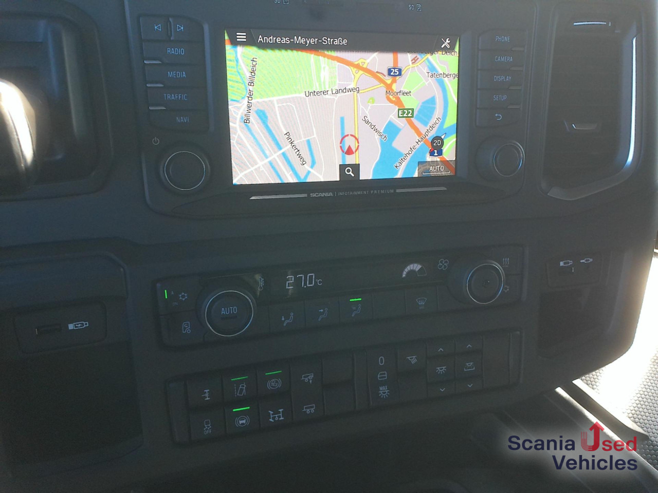 SCANIA R 460 A4x2NA SUPER NAVI DAB - 트랙터 유닛 : 사진 2 SCANIA R 460 A4x2NA SUPER NAVI DAB - 트랙터 유닛 : 사진 2