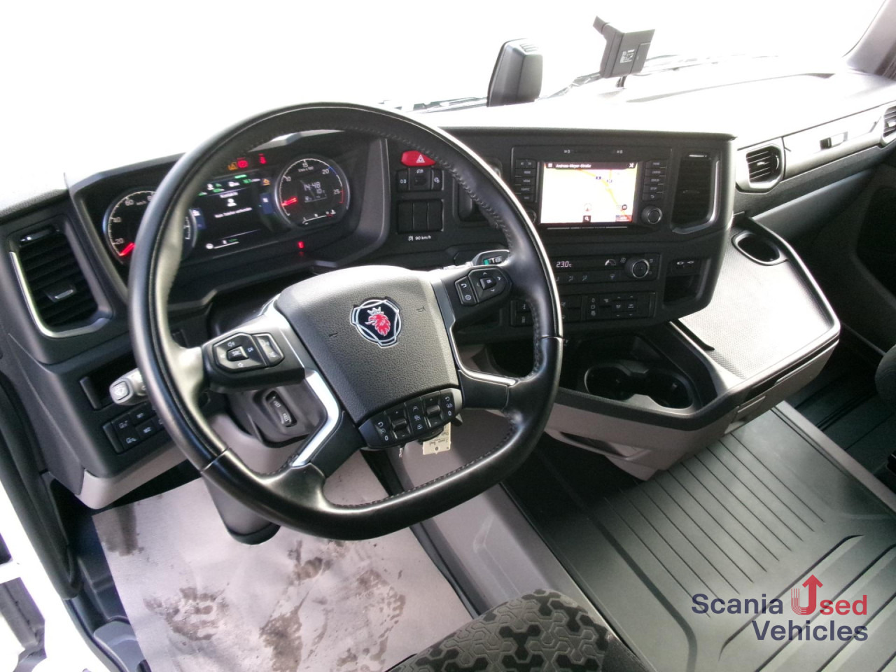 SCANIA R 460 A4x2NA SUPER NAVI Standklima DAB - 트랙터 유닛 : 사진 2 SCANIA R 460 A4x2NA SUPER NAVI Standklima DAB - 트랙터 유닛 : 사진 2