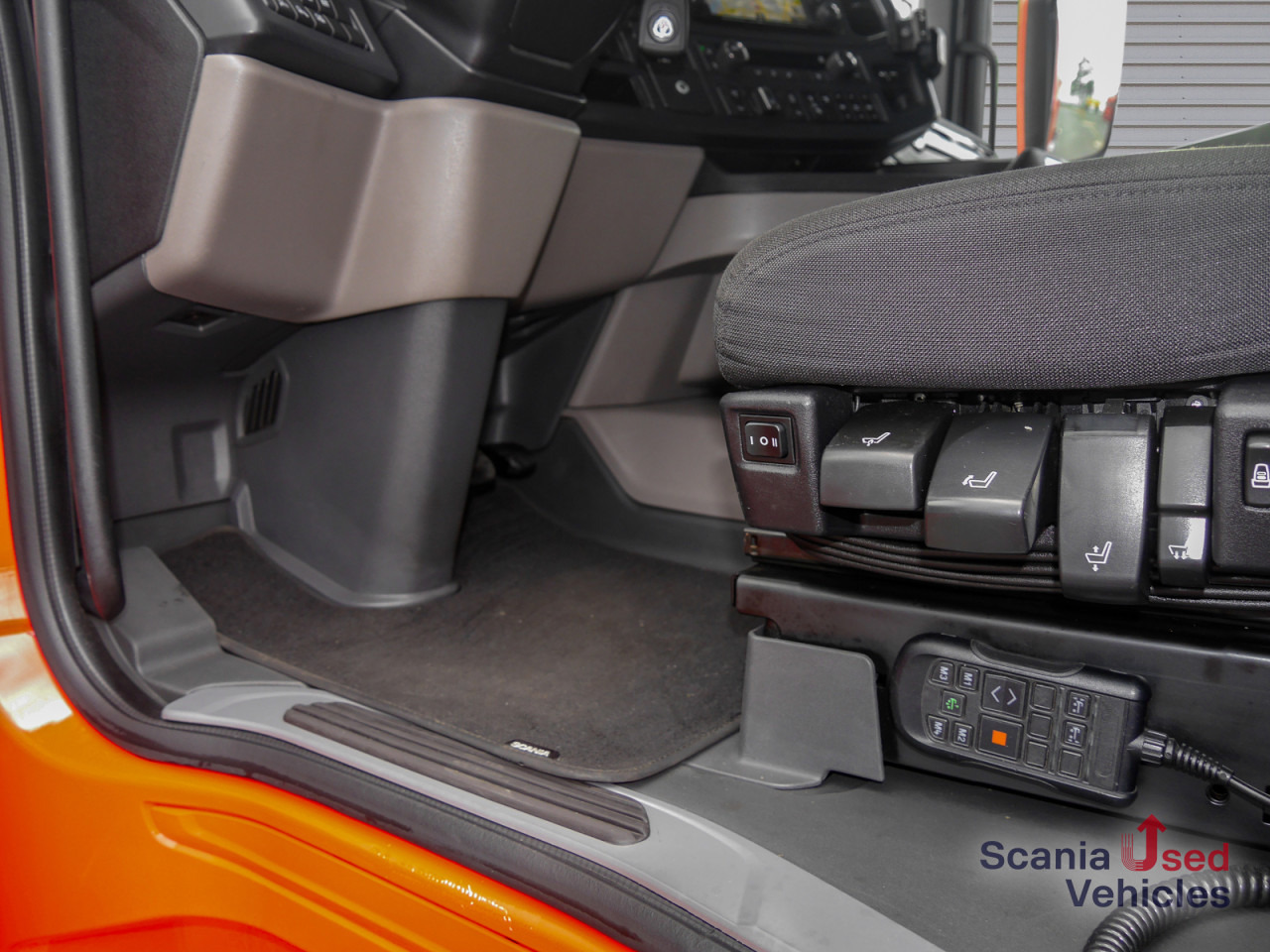 SCANIA R 410 B6x2*4LB Jumbo, Lenkachse, Standklima - 컨테이너 운반 장치/ 스와프 보디 트럭 : 사진 4 SCANIA R 410 B6x2*4LB Jumbo, Lenkachse, Standklima - 컨테이너 운반 장치/ 스와프 보디 트럭 : 사진 4