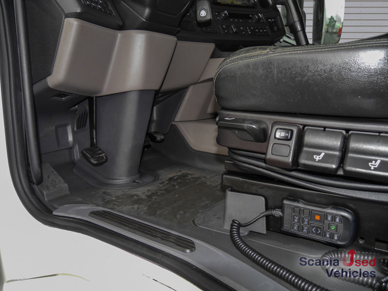 SCANIA R 450 B6x2NB - Schaltgetriebe / LBW - - 컨테이너 운반 장치/ 스와프 보디 트럭 : 사진 3 SCANIA R 450 B6x2NB - Schaltgetriebe / LBW - - 컨테이너 운반 장치/ 스와프 보디 트럭 : 사진 3