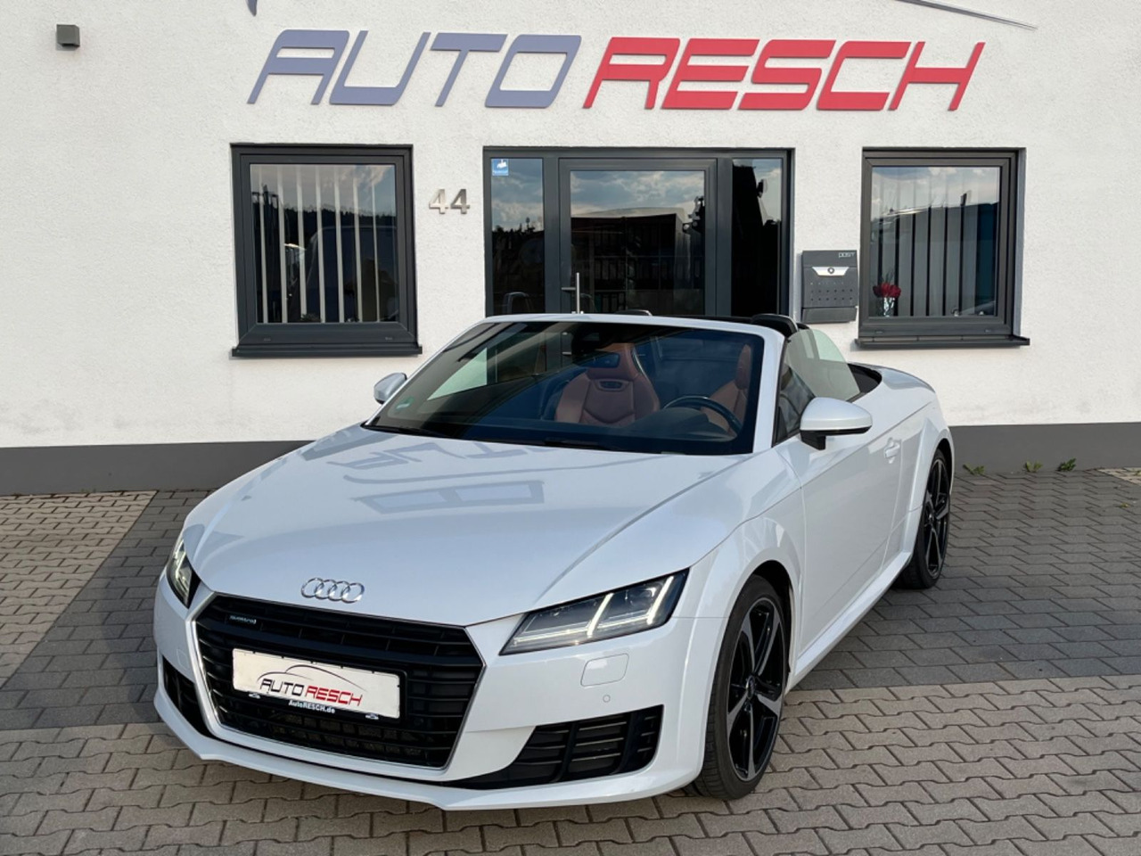 Audi TT Roadster 2.0 TFSI quattro - 차량 : 사진 1 Audi TT Roadster 2.0 TFSI quattro - 차량 : 사진 1