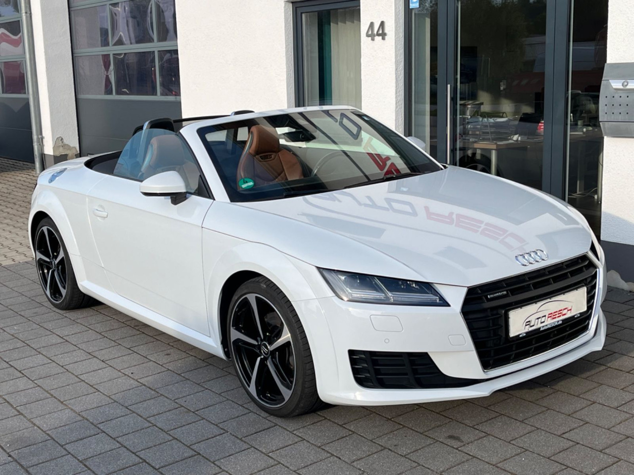 Audi TT Roadster 2.0 TFSI quattro - 차량 : 사진 4 Audi TT Roadster 2.0 TFSI quattro - 차량 : 사진 4