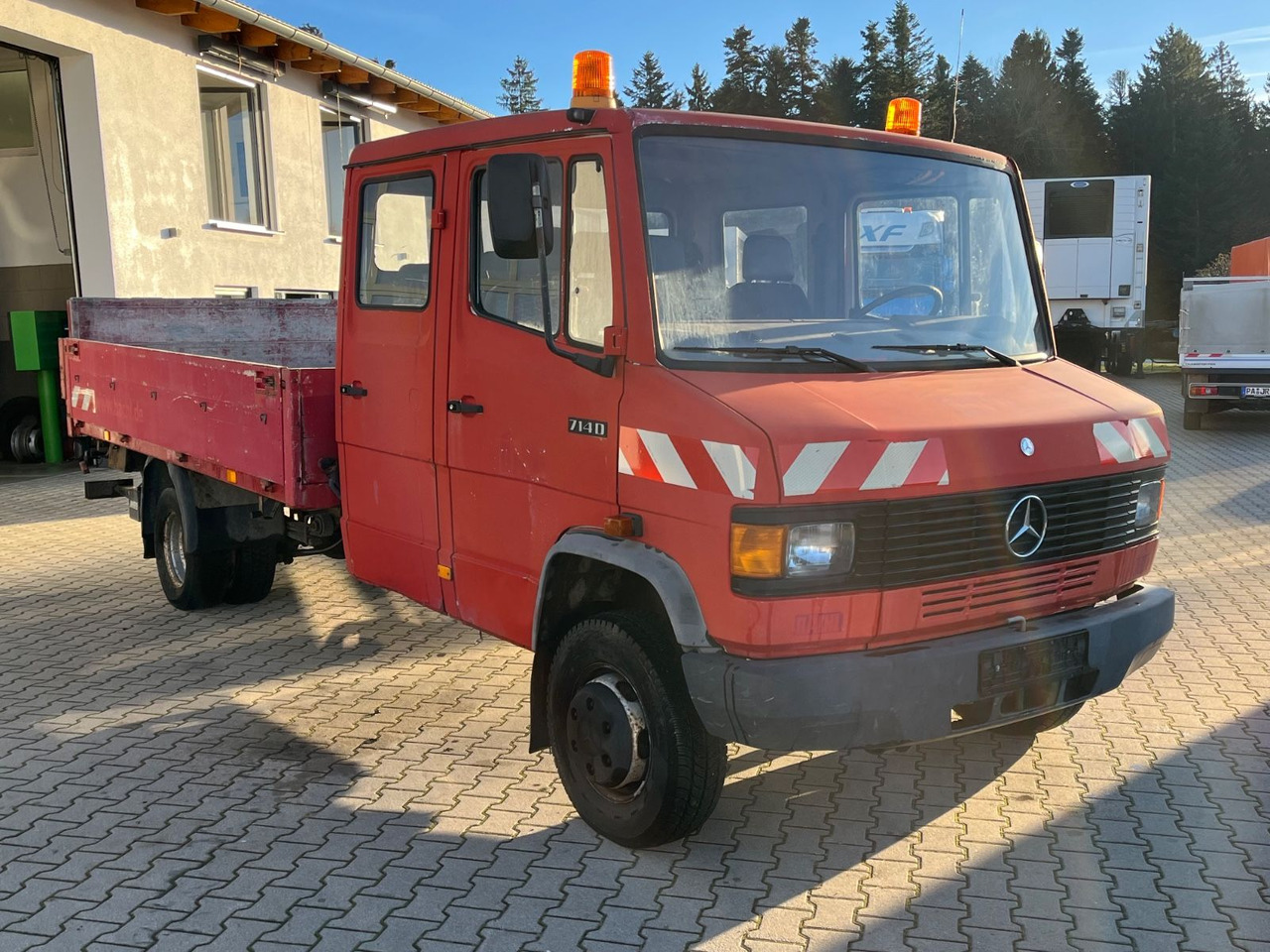 Mercedes-Benz 714D Doka Pritsche - 플랫베드 밴, 콤비 밴 : 사진 2 Mercedes-Benz 714D Doka Pritsche - 플랫베드 밴, 콤비 밴 : 사진 2