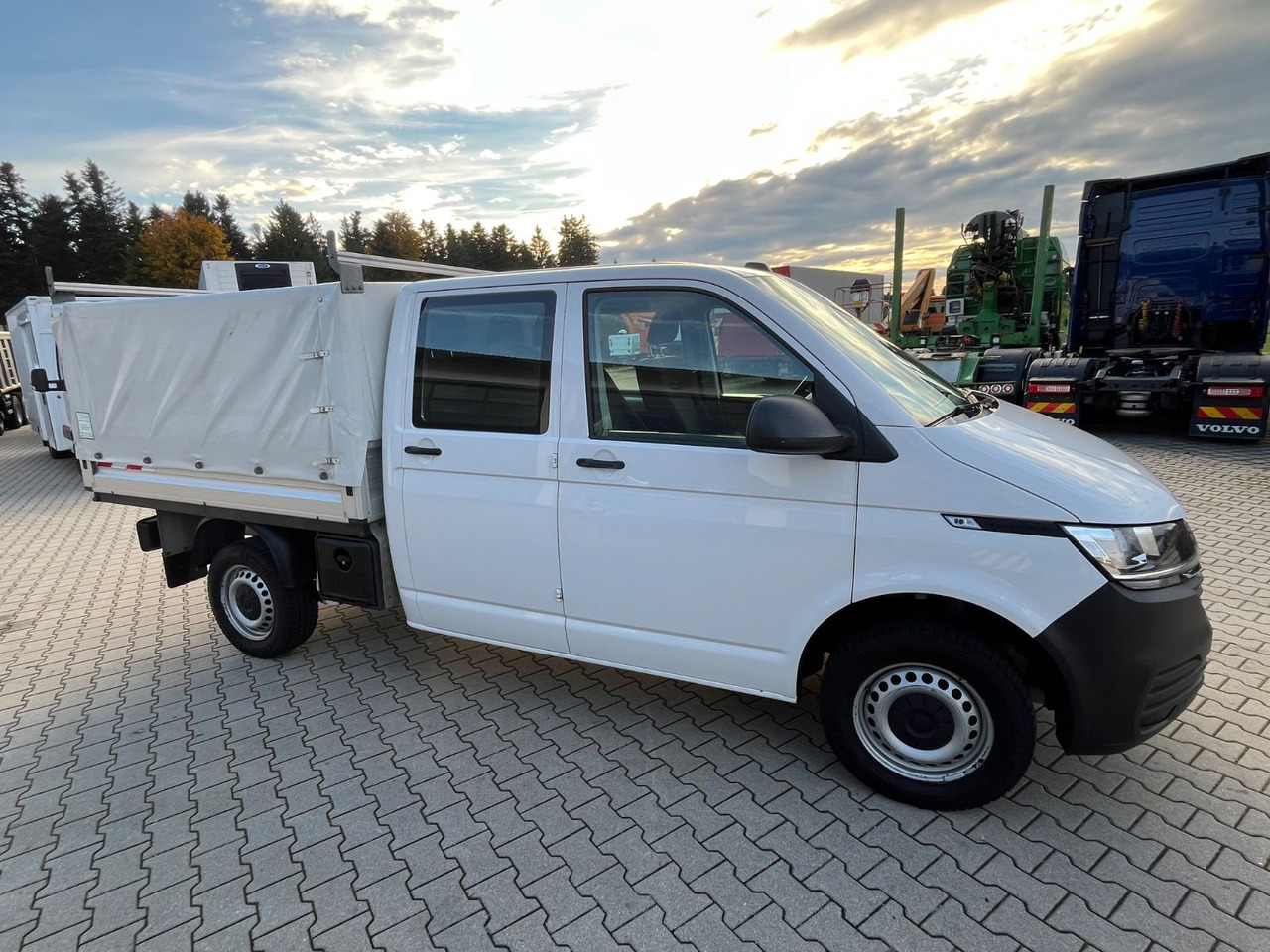 Volkswagen T6.1 DOKA Pritsche 4x4 Sperre Standheizung - 커튼 사이드 밴, 콤비 밴 : 사진 4 Volkswagen T6.1 DOKA Pritsche 4x4 Sperre Standheizung - 커튼 사이드 밴, 콤비 밴 : 사진 4