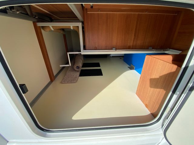 알코브 모터홈 Eura Mobil Terrestra A 570 HS, Hubstützen, AHK, SAT,Luftfed : 사진 18 알코브 모터홈 Eura Mobil Terrestra A 570 HS, Hubstützen, AHK, SAT,Luftfed : 사진 18