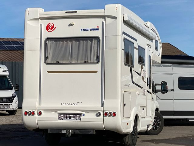 알코브 모터홈 Eura Mobil Terrestra A 570 HS, Hubstützen, AHK, SAT,Luftfed : 사진 15 알코브 모터홈 Eura Mobil Terrestra A 570 HS, Hubstützen, AHK, SAT,Luftfed : 사진 15