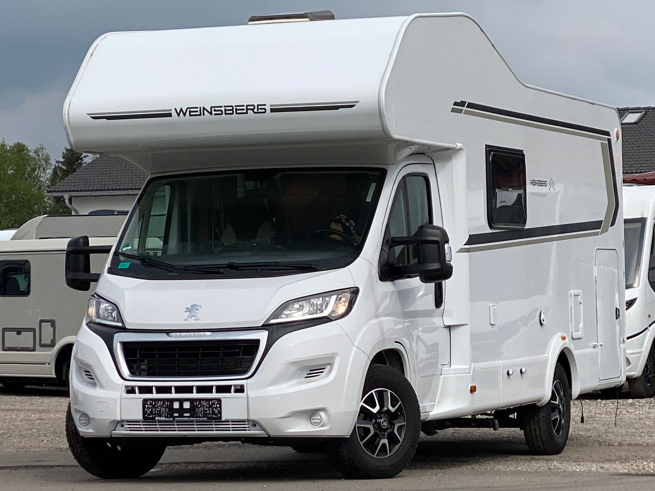 알코브 모터홈 Weinsberg CaraHome 650 DG Markise / Heckträger /Navi+RFK : 사진 1