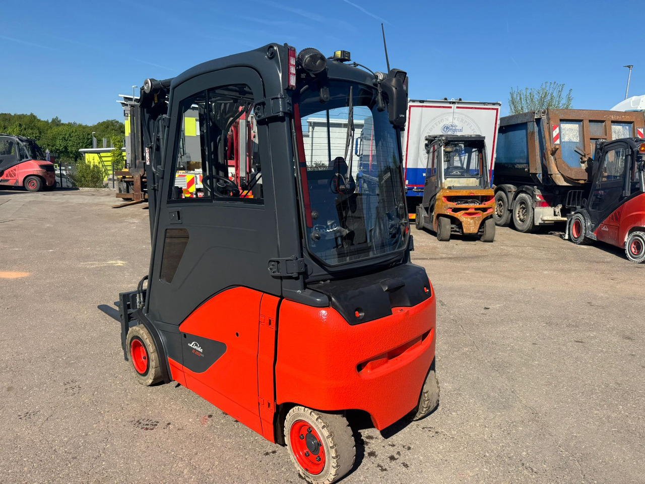 LINDE E20PHL-02 Elektro Triplex Kabine Heizung integriertes Ladegerät - 전기 지게차 : 사진 4 LINDE E20PHL-02 Elektro Triplex Kabine Heizung integriertes Ladegerät - 전기 지게차 : 사진 4
