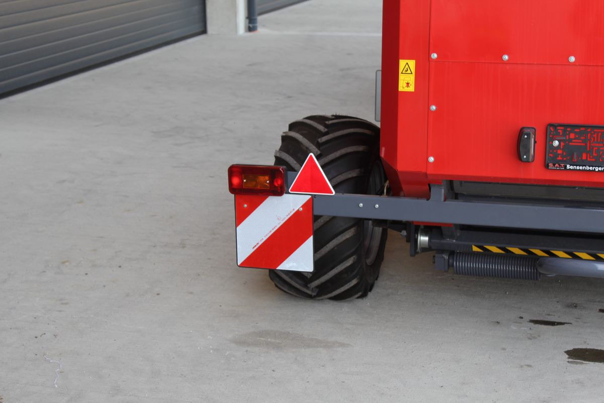 Metal-Fach RN 562-Bergprofi-Ballenpresse - 원형 베일러 : 사진 3 Metal-Fach RN 562-Bergprofi-Ballenpresse - 원형 베일러 : 사진 3