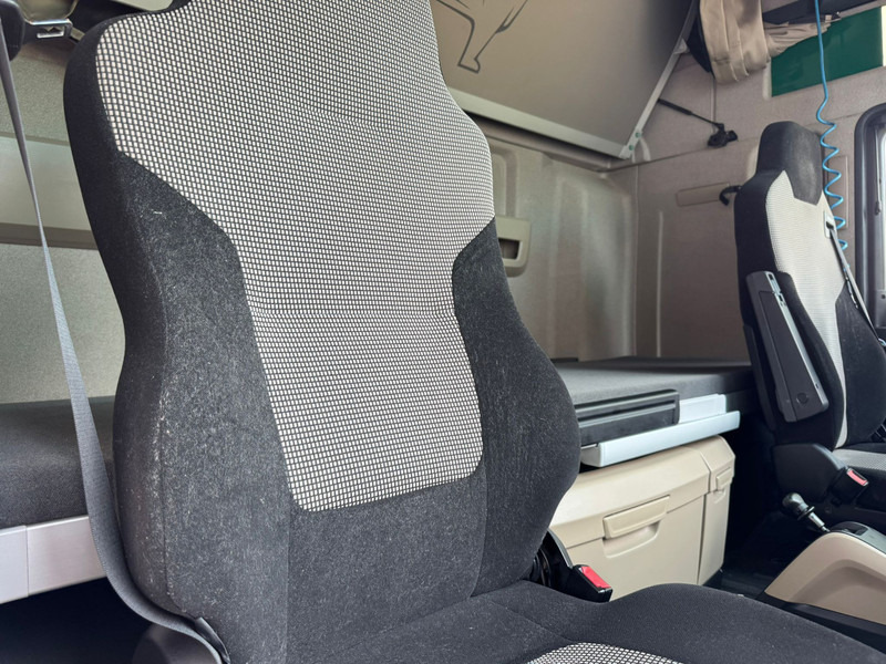 트랙터 유닛 MAN TGX 18.500 XXL / Intarder / Roof Klima / 2 Tanks : 사진 14