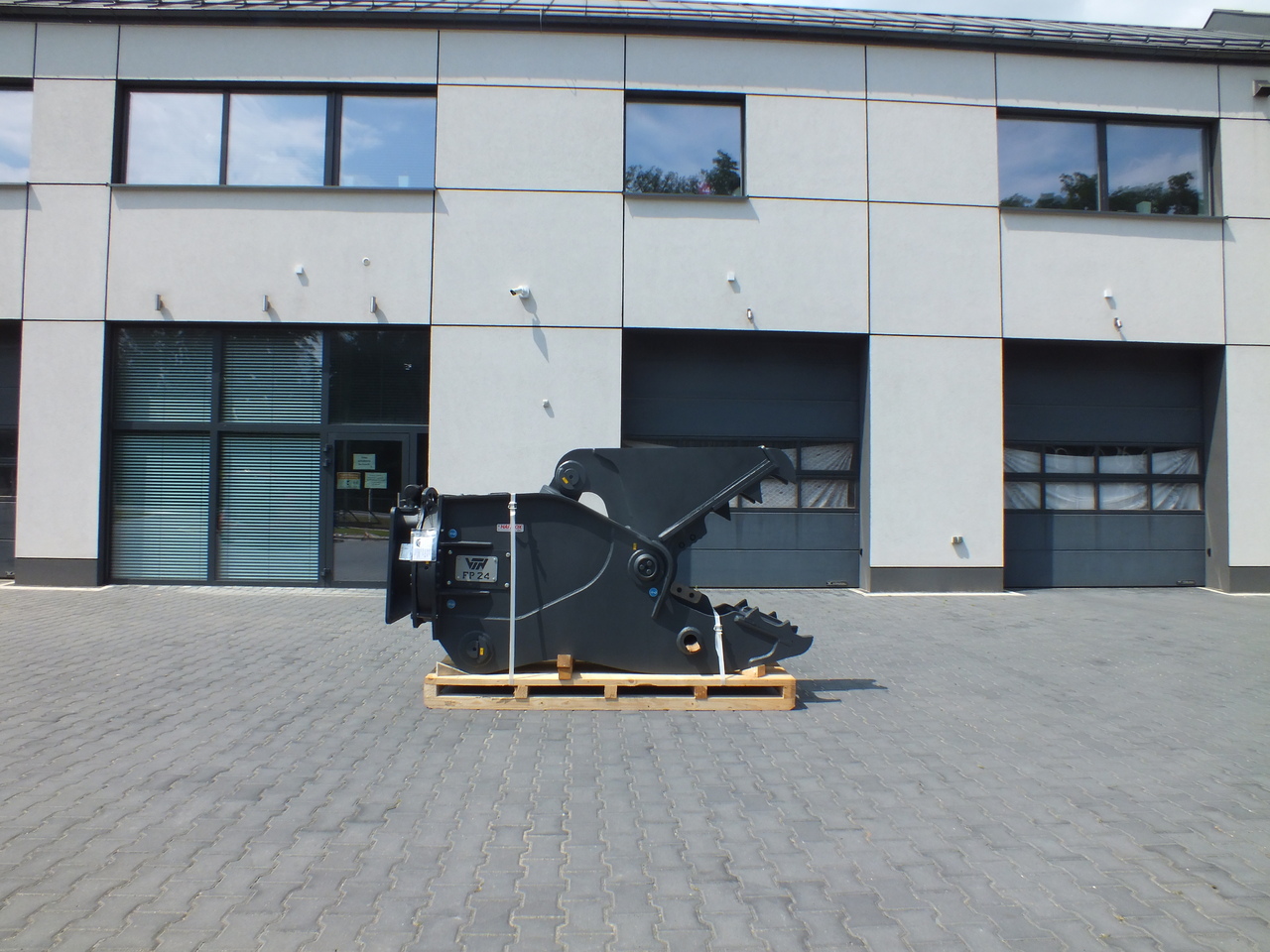 VTN FP 24 Hydraulic Rotating Pulveriser Crusher 2525 KG - 철거용 가위 굴착기 용 : 사진 2 VTN FP 24 Hydraulic Rotating Pulveriser Crusher 2525 KG - 철거용 가위 굴착기 용 : 사진 2