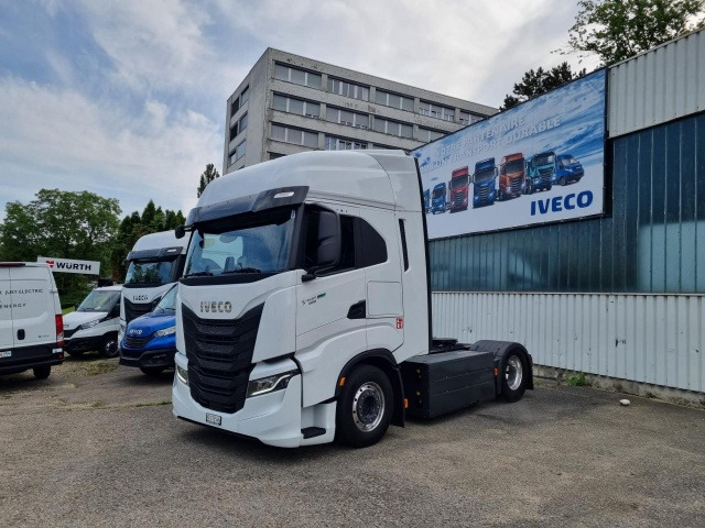 IVECO S-Way AS440S46T/FP CNG - 트랙터 유닛 : 사진 3 IVECO S-Way AS440S46T/FP CNG - 트랙터 유닛 : 사진 3