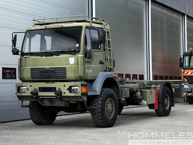 MAN 18.225 LAC 4x4 - 트럭 : 사진 1 MAN 18.225 LAC 4x4 - 트럭 : 사진 1