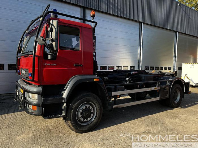 MAN LE 18.280 multilift - 후크 리프트 트럭 : 사진 2 MAN LE 18.280 multilift - 후크 리프트 트럭 : 사진 2