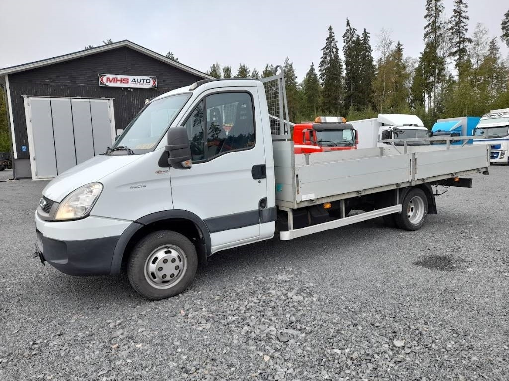 Iveco Daily 40 C18 automat - 플랫베드 밴 : 사진 1 Iveco Daily 40 C18 automat - 플랫베드 밴 : 사진 1