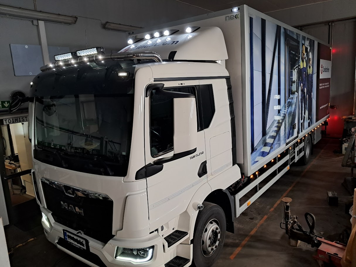 MAN TGM 15.250 - 박스 트럭 : 사진 3 MAN TGM 15.250 - 박스 트럭 : 사진 3