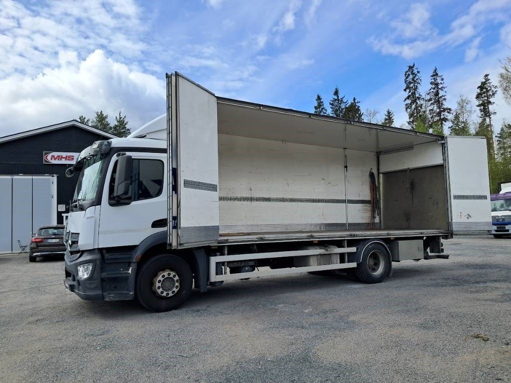 Mercedes-Benz Antos 1824L - 박스 트럭 : 사진 1 Mercedes-Benz Antos 1824L - 박스 트럭 : 사진 1