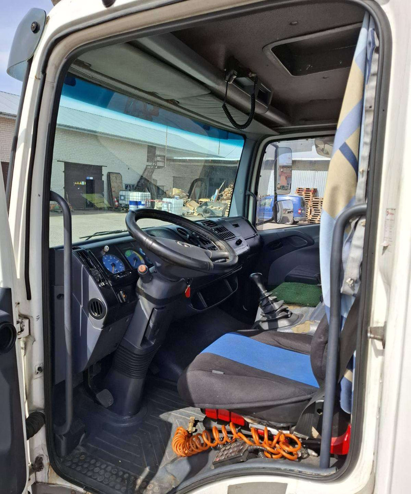 Mercedes-Benz 818 L - 커튼사이더 트럭 : 사진 2 Mercedes-Benz 818 L - 커튼사이더 트럭 : 사진 2