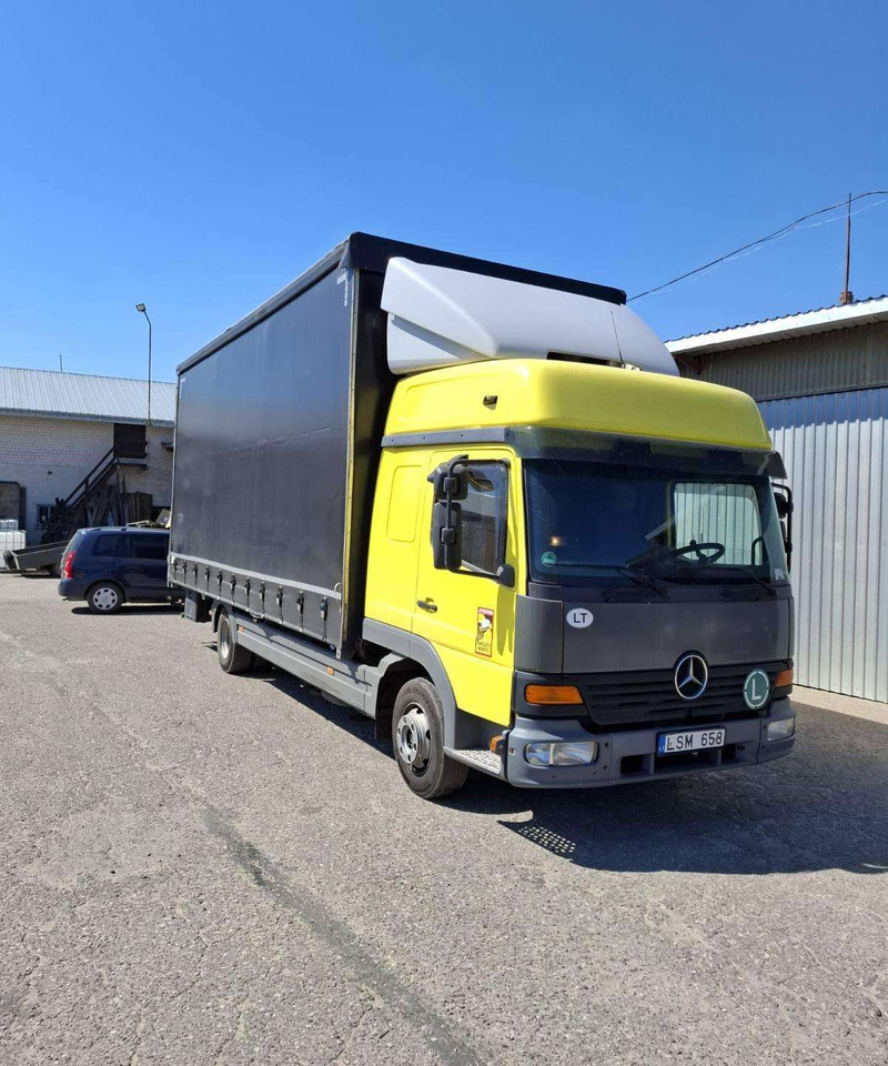 Mercedes-Benz 823 L - 커튼사이더 트럭 : 사진 2 Mercedes-Benz 823 L - 커튼사이더 트럭 : 사진 2