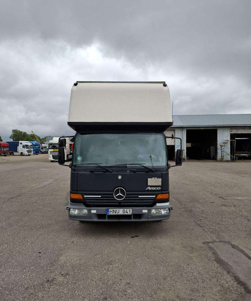 Mercedes-Benz Atego 818 - 커튼사이더 트럭 : 사진 3 Mercedes-Benz Atego 818 - 커튼사이더 트럭 : 사진 3
