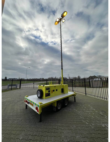 Atlas-Copco Unique generator with light pole on trailer! - 발전기 세트 : 사진 5 Atlas-Copco Unique generator with light pole on trailer! - 발전기 세트 : 사진 5