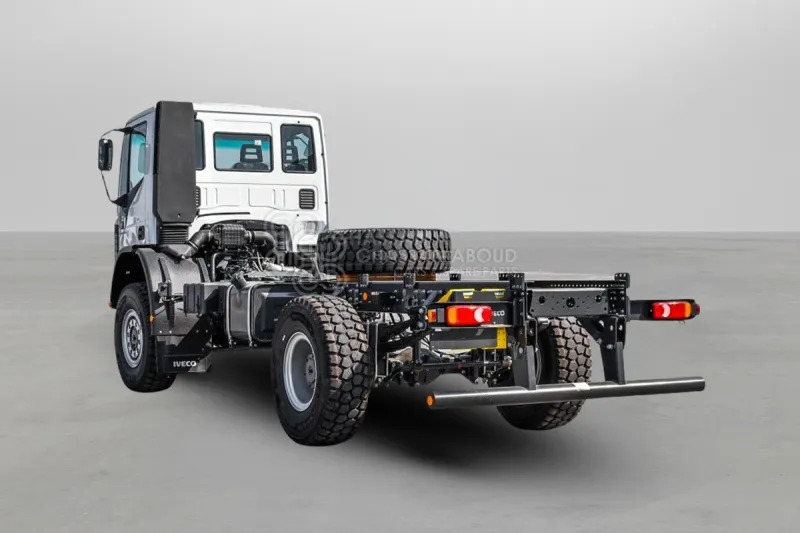 Iveco Euro Cargo ML150 4x4 Chassis - 캡 새시 트럭 : 사진 5 Iveco Euro Cargo ML150 4x4 Chassis - 캡 새시 트럭 : 사진 5