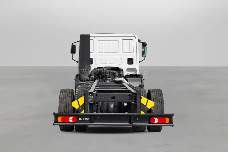 Iveco Euro Cargo ML180 4x2 Chassis - 캡 새시 트럭 : 사진 3 Iveco Euro Cargo ML180 4x2 Chassis - 캡 새시 트럭 : 사진 3